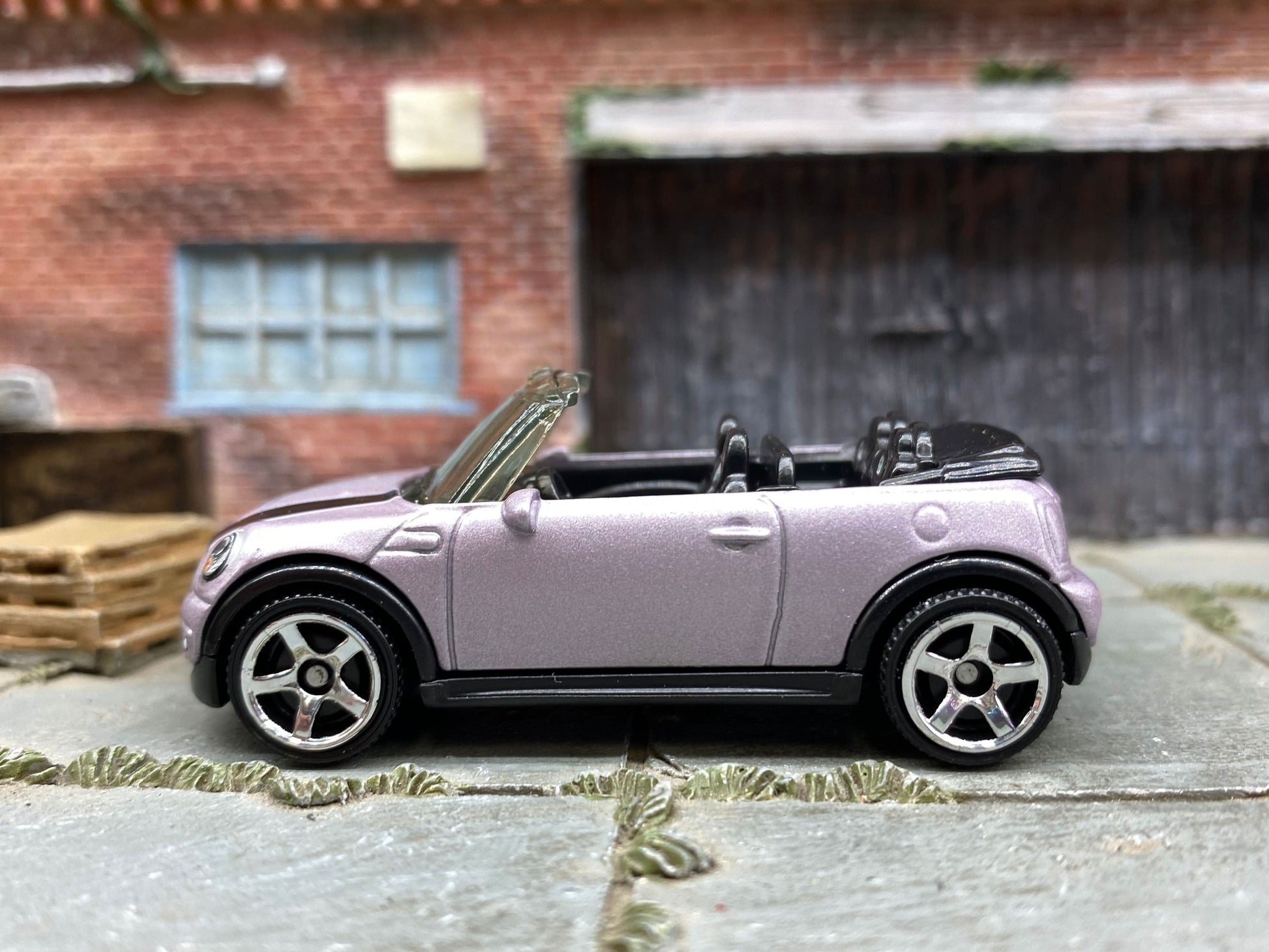 Loose Matchbox - 2010 Mini Copper S Cabrio - Purple