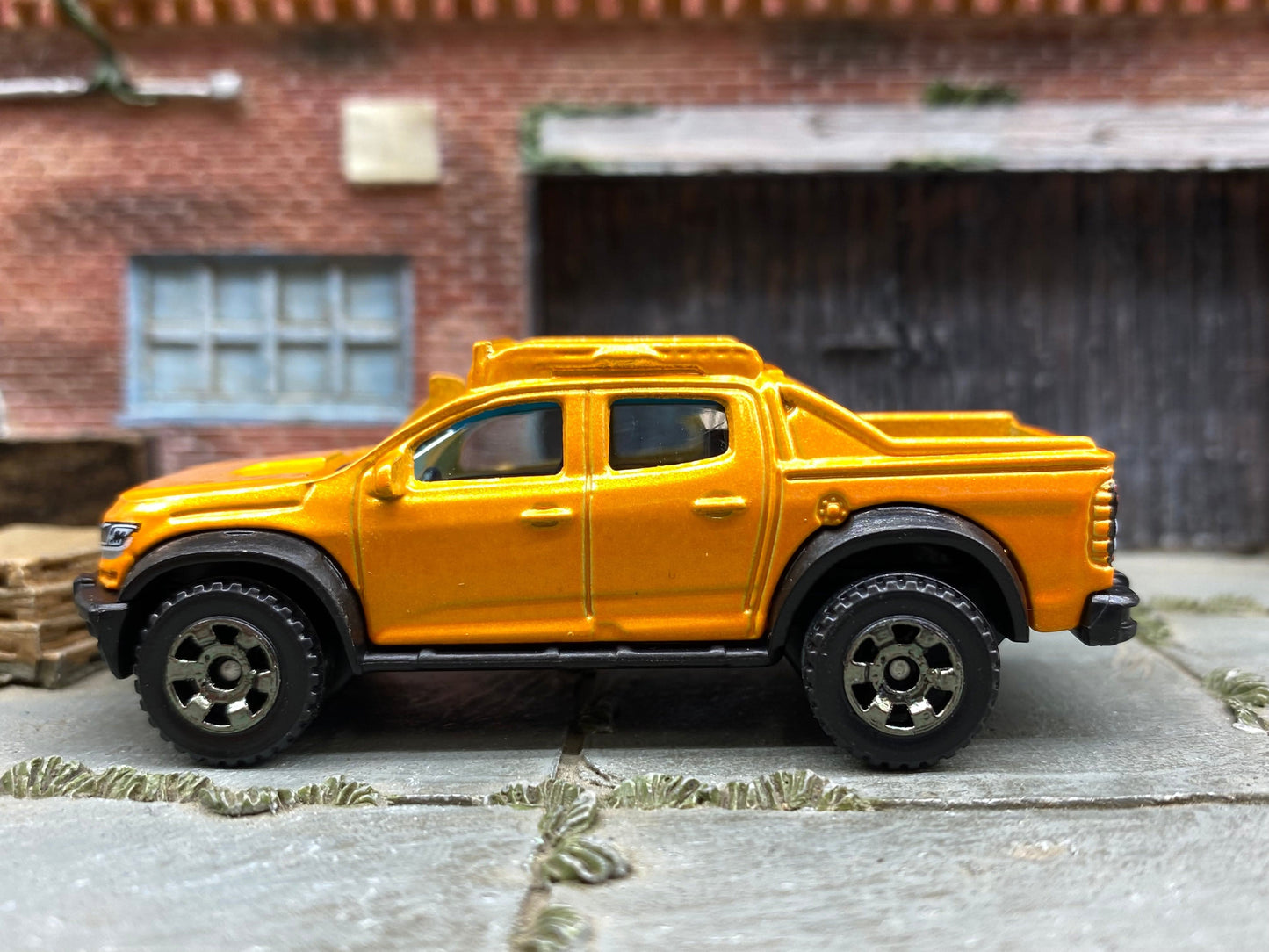 Loose Matchbox - 2016 Chevy Colorado 4X4 - Orange