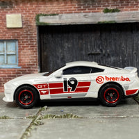 Loose Matchbox - 2019 Ford Mustang Coupe - White and Red Brembo Brakes