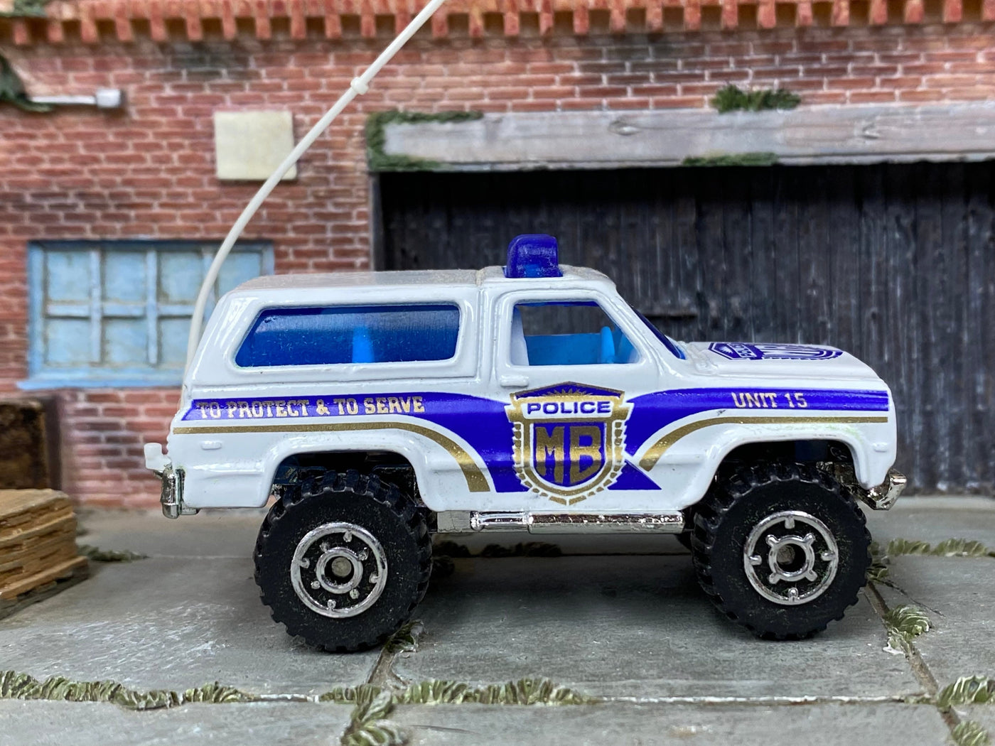 Matchbox 4X4 Chevy Blazer in Police White and Blue, loose diecast car