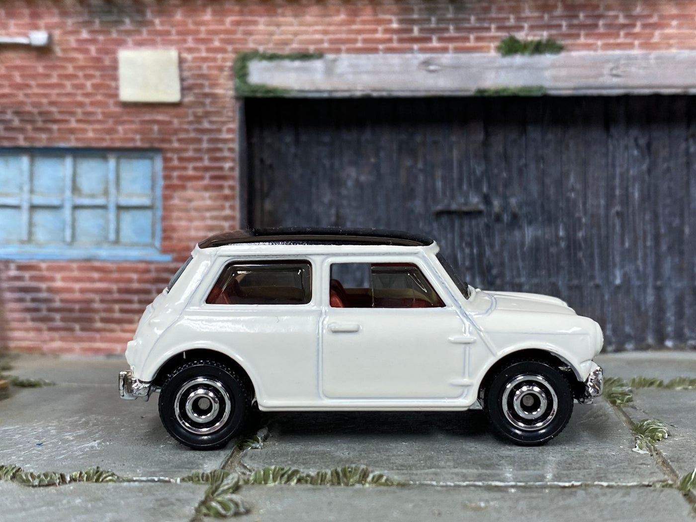 Matchbox Austin Mini Cooper in White and Black, loose diecast car