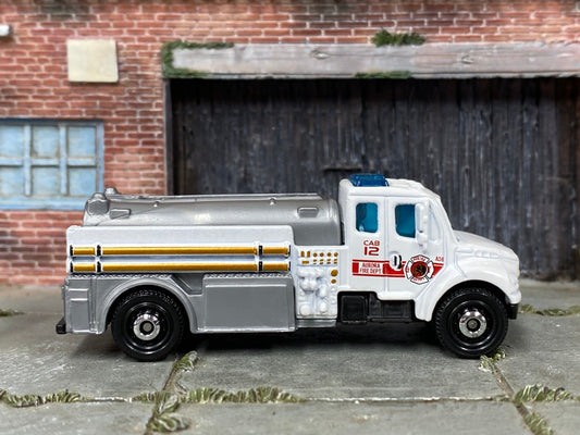 Loose Matchbox - Freightliner Business Class - White