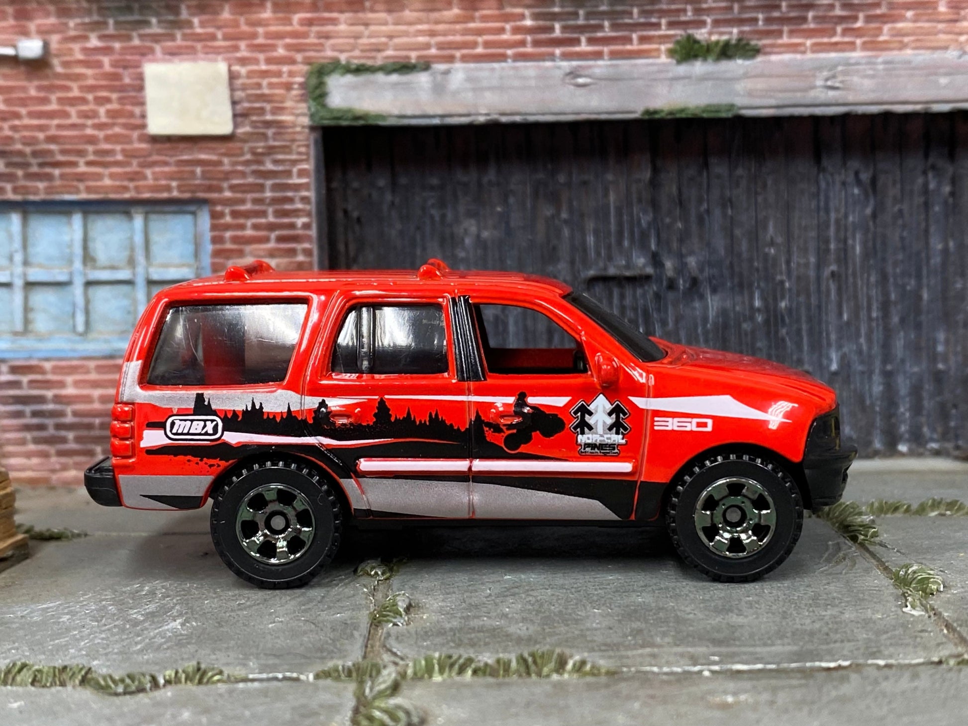 Loose Matchbox - Ford Expedition - Red