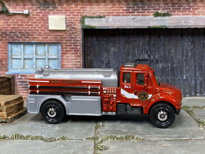 Matchbox Freightliner Business Class in Brown, loose diecast car