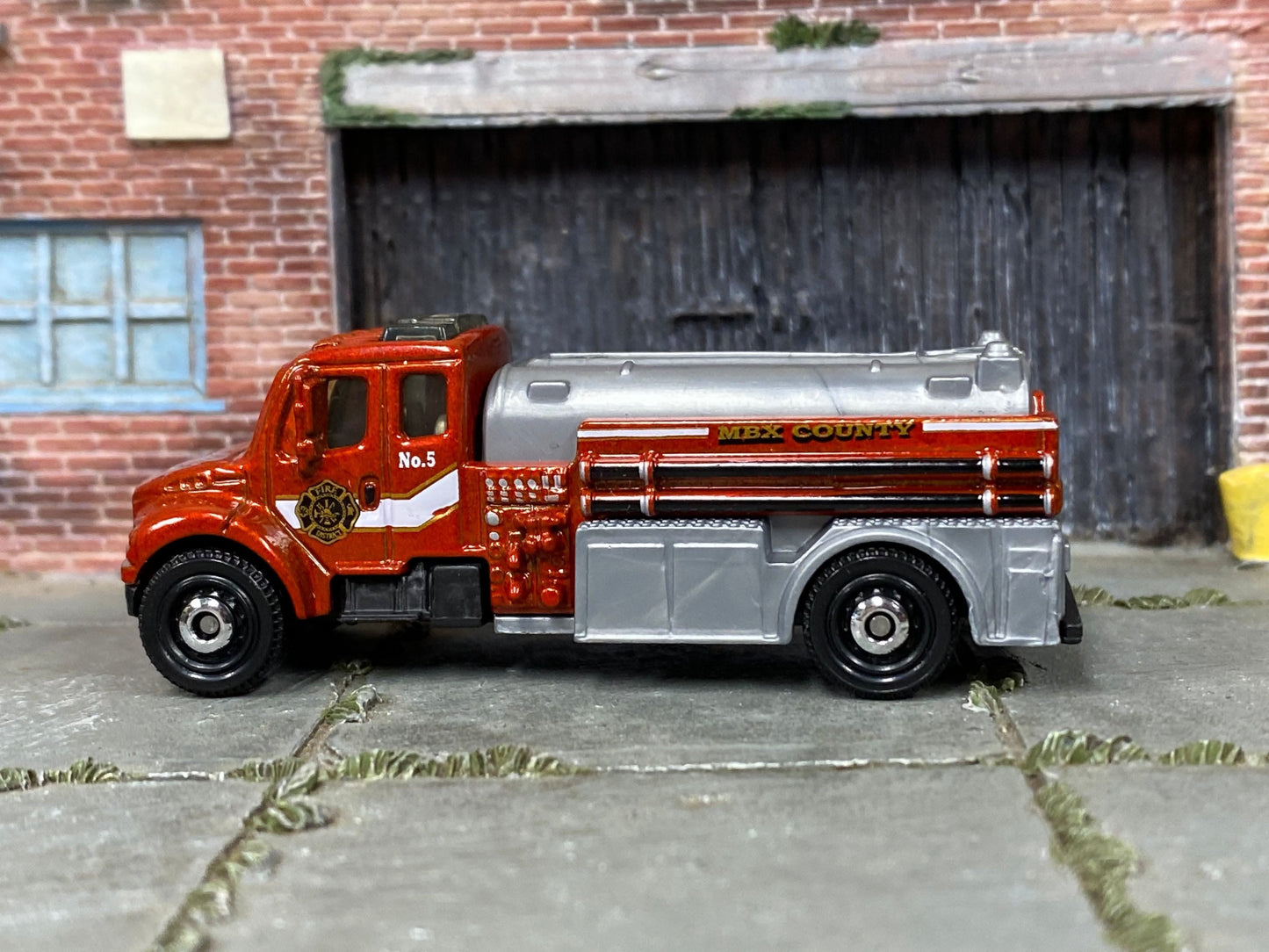 Loose Matchbox - Freightliner Business Class - Brown