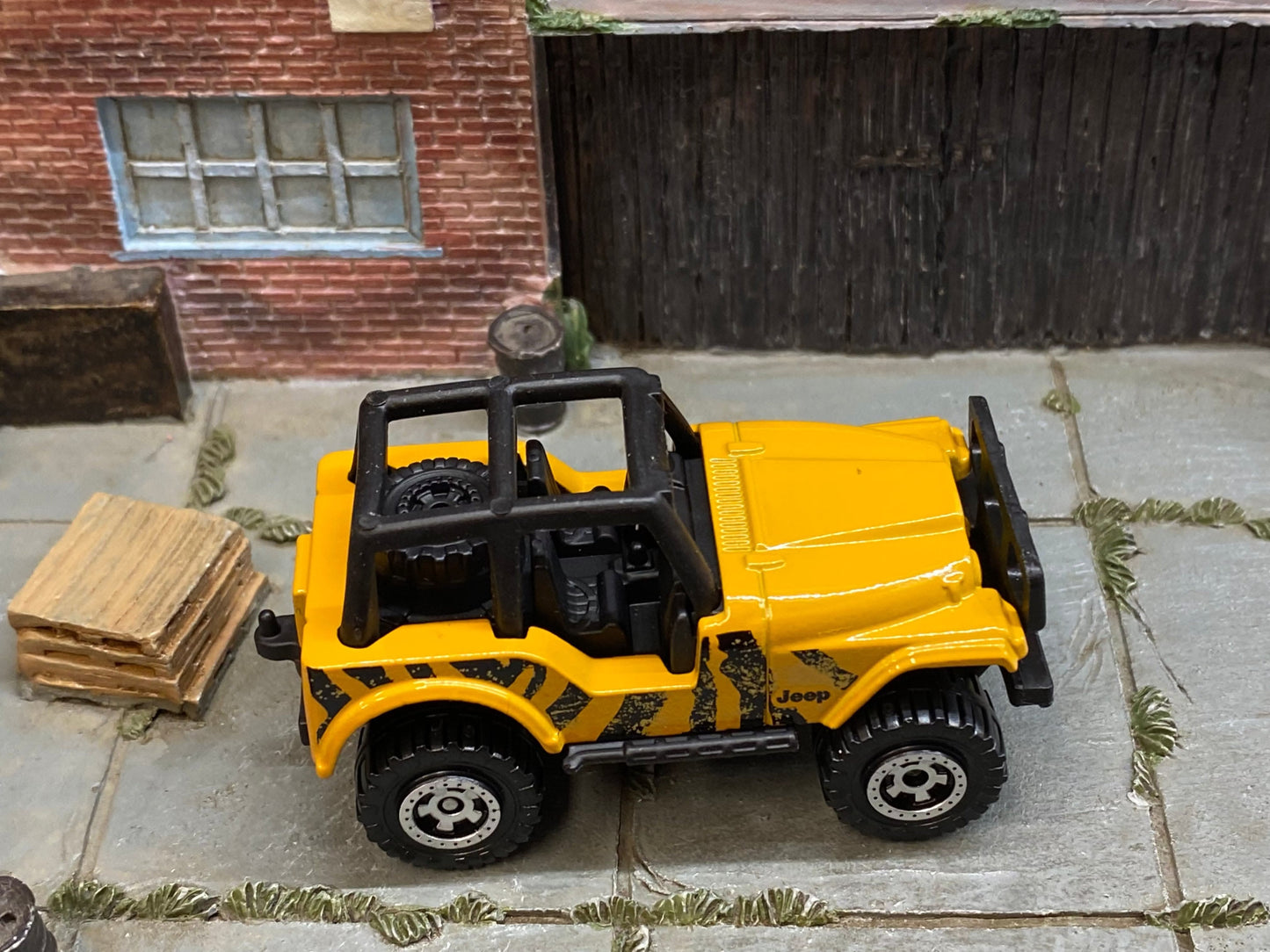 Loose Matchbox - Jeep 4X4 - Orange and Black Tiger Stiped