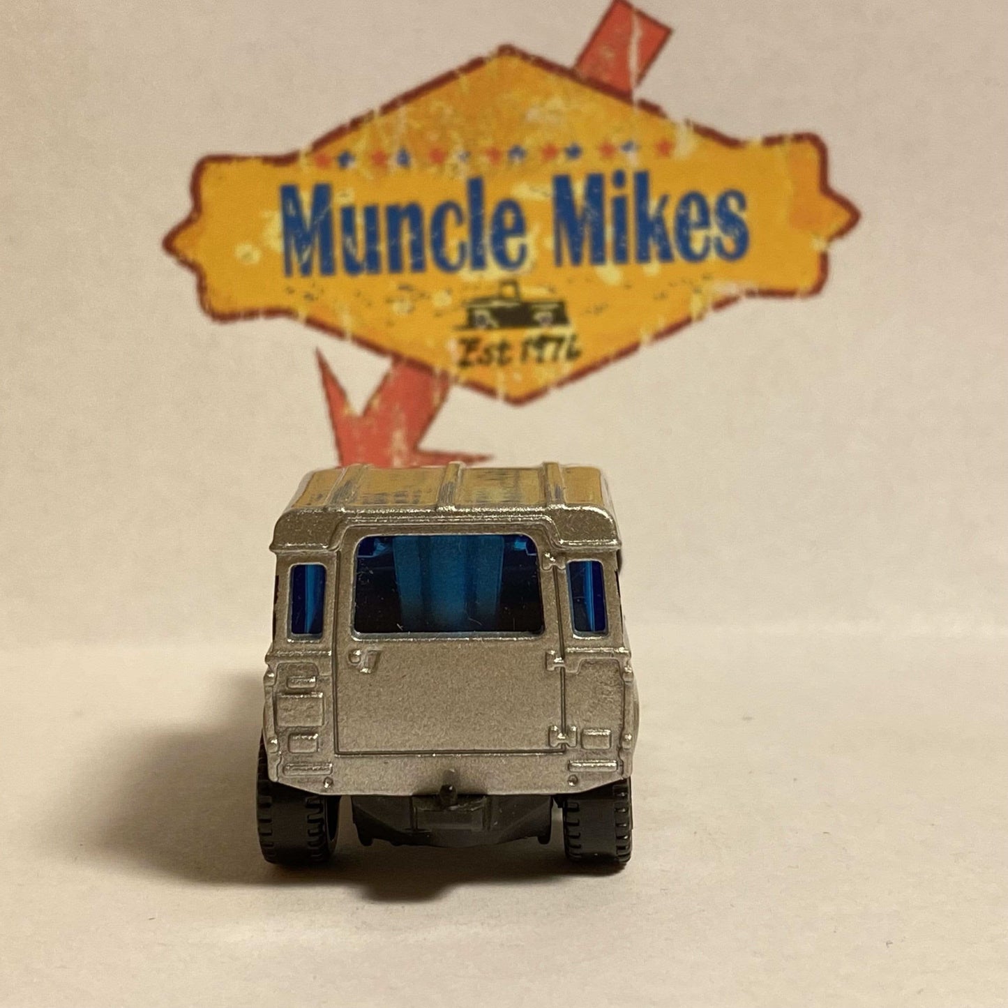 Matchbox LAND ROVER Taylor Construction 1990 SILVER Die Cast metal Car Collectible