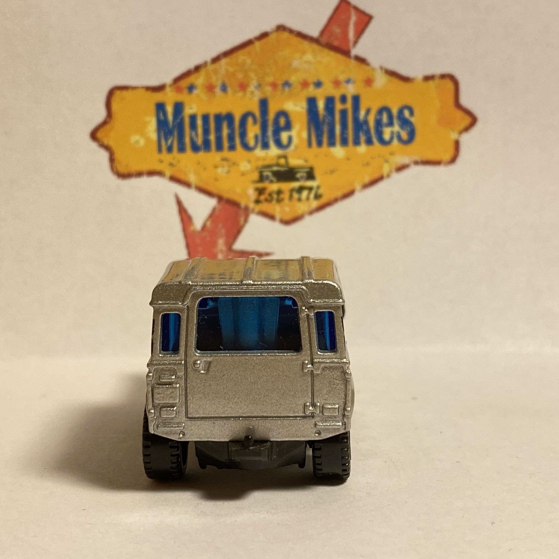 Matchbox LAND ROVER Taylor Construction 1990 SILVER Die Cast metal Car Collectible