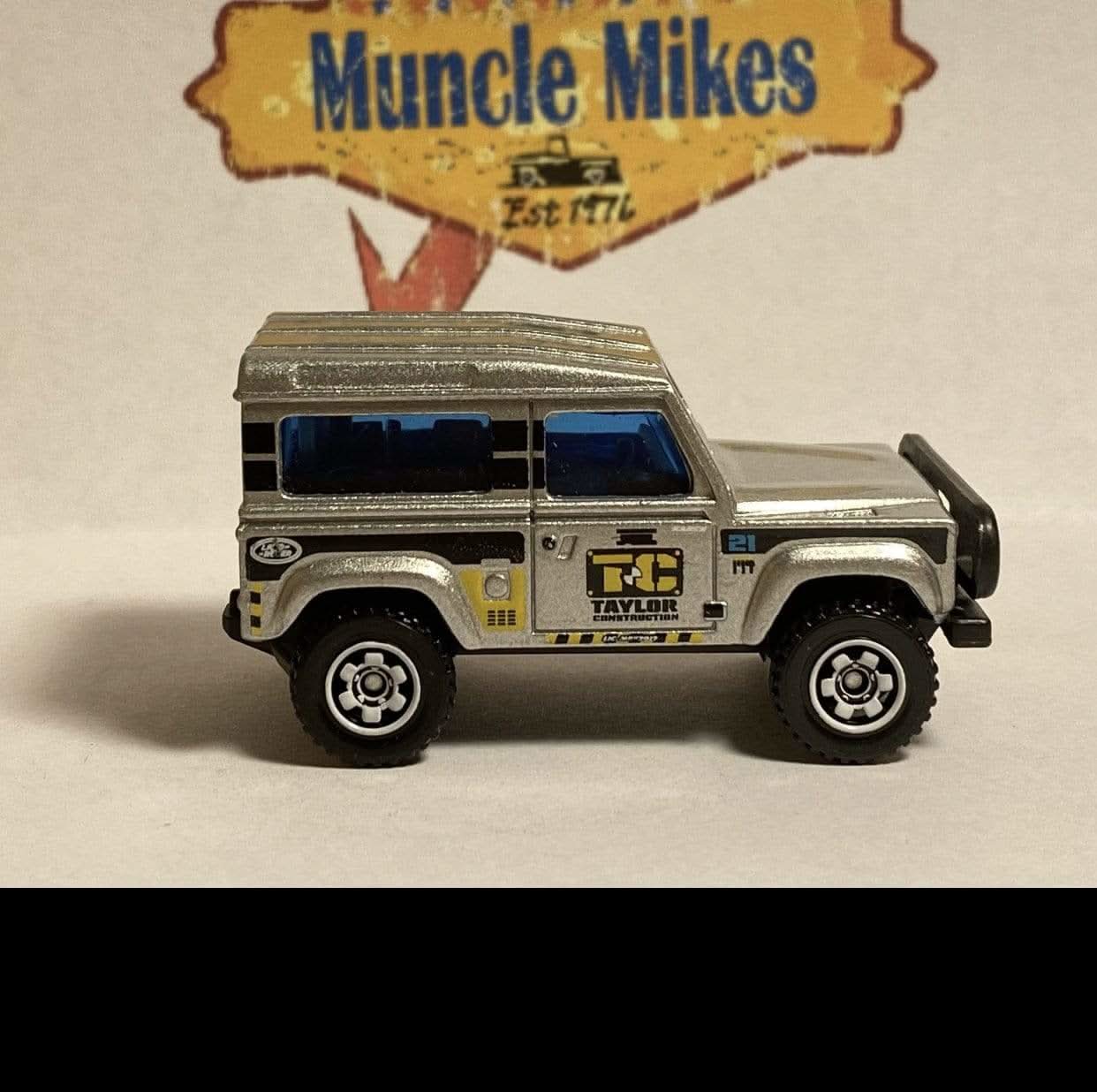 Matchbox LAND ROVER Taylor Construction 1990 SILVER Die Cast metal Car Collectible